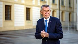 Andrej Babi, magnata, es ahora primer ministro de República Checa. Foto Efe