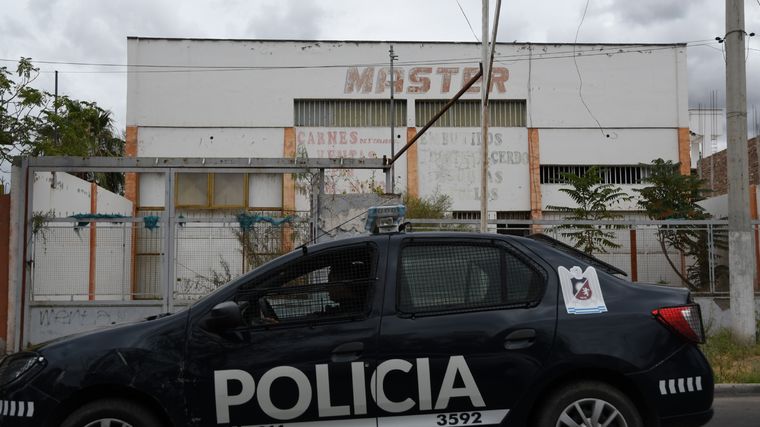 Policía en la escena del crimen Foto: Rodrigo DAngelo / MDZ