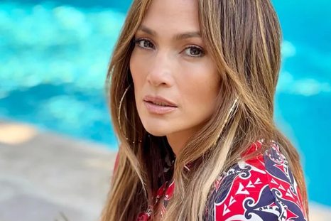 Jennifer Lopez es un icono de la moda. Foto: Instagram @jlo