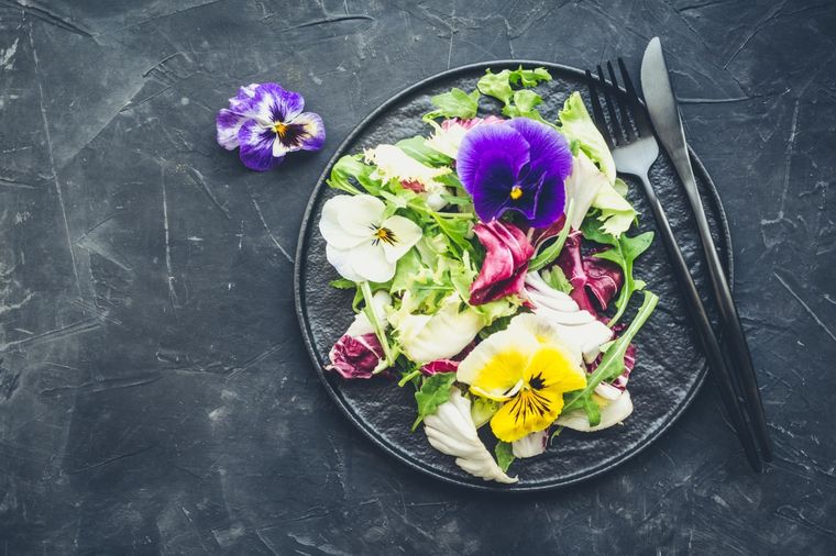Agrégale color y sabor a tus comidas implementando estas flores comestibles Foto: Shutterstock