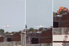 Aryan Asari grabó un video del avión que se estrelló segundos después de despegar en India. Aryan Asari grabó un video del avión que se estrelló segundos después de despegar en India.