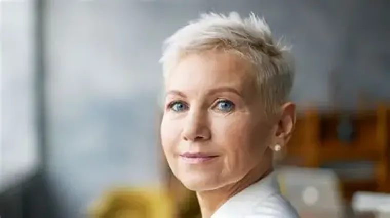 Para las Mujeres 5.0 —las que estamos en esa franja vital entre los 45 y los 65— esto no es solo una tendencia tecnológica. Para las Mujeres 5.0 —las que estamos en esa franja vital entre los 45 y los 65— esto no es solo una tendencia tecnológica.