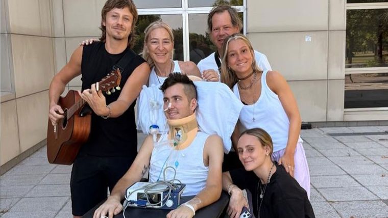 El posteo de Juan Cruz Yacopini junto a su familia. El posteo de Juan Cruz Yacopini junto a su familia.