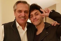 Alberto Fernández junto a su hijo Estanislao, alias Dyhzy.