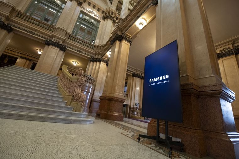El Teatro Colón y Samsung se unen para modernizar el ícono cultural de Argentina. El Teatro Colón y Samsung se unen para modernizar el ícono cultural de Argentina.