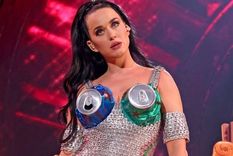 Katy Perry tiene un accidente arriba del escenario y preocupa a sus fans Katy Perry Foto: Page Six