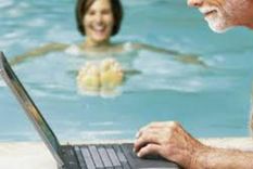 hiperconexion: los peligros de no poder desconectarse ni en vacaciones