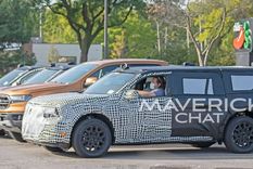 ford ya muestra la pick up compacta maverick junto a ranger