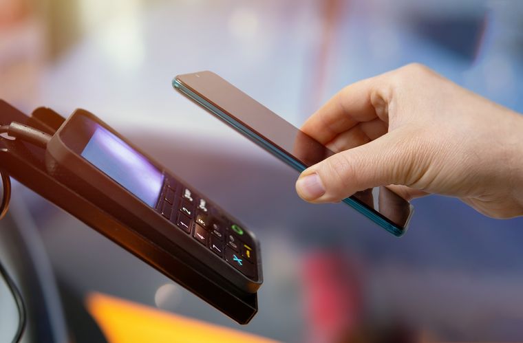 Tener respaldo documental sobre el origen de los fondos y conocer las regulaciones puede evitar inconvenientes con las autoridades fiscales. Foto: Shutterstock