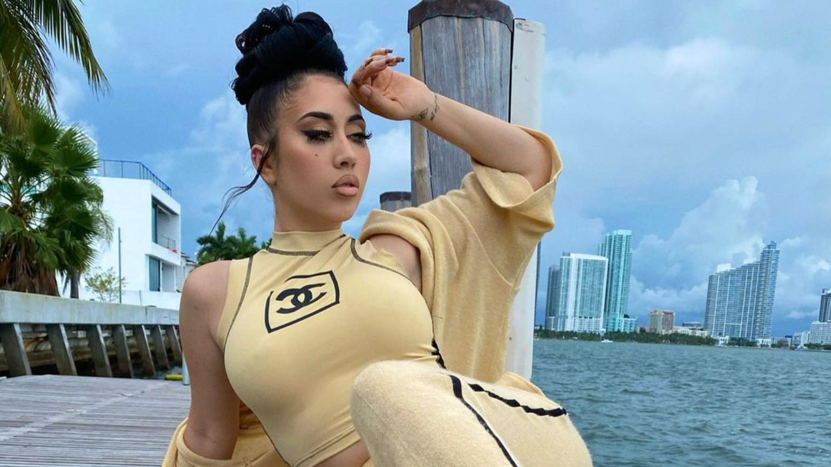 ¿Cómo se llama el estilo de Kali Uchis y cuántos álbumes lanzó?