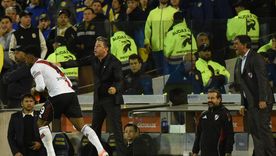 River, y sobre todo Gallardo, vivió una noche aparte con Falcón Pérez en la dura derrota en Rosario. River, y sobre todo Gallardo, vivió una noche aparte con Falcón Pérez en la dura derrota en Rosario.