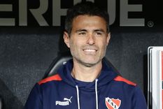 Independiente acordó la llegada de su séptimo refuerzo y Vaccari lo festeja. Foto: FotoBaires Independiente acordó la llegada de su séptimo refuerzo y Vaccari lo festeja. Foto: FotoBaires