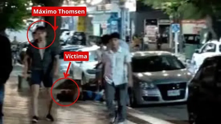 Lo mataron y lo dejaron tirado en el medio de la vereda. Lo mataron y lo dejaron tirado en el medio de la vereda.