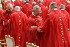 un ex cura mendocino saca la cuenta: un 30 por ciento del clero es gay