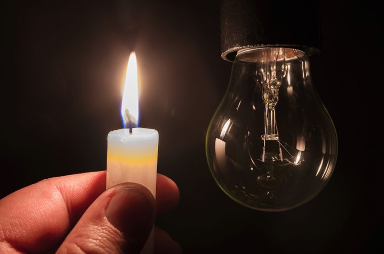 Una serie de cortes de luz afectan este jueves a diversos sectores de Mendoza.