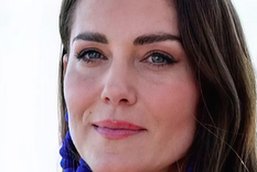 Kate Middleton es una royal a la que le gusta vestirse a la moda Foto: Instagram @royalstylewatch
