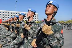 Soldados chinos durante un desfile militar en Pekín, China, el 25 de septiembre de 2019.