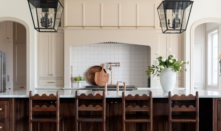 La simetría aporta armonía y estilo al diseño de interiores. Créditos: Logan Quinton.