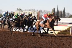 Correme Vos y Cristian López (por fuera) fueron los grandes ganadores de la edición 2019 del Santo Patrono Santiago venciendo por la cabeza a Pulpinello.