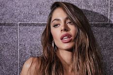 Preciosa: Tini Stoessel posó frente a las cámaras y dejó ver su lado más cautivador