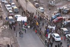 Ante el corte del puente de La Noria se ha desplegado un fuerte operativo policial que integra a la Policía Federal y Gendarmería Nacional. Foto: Captura de video