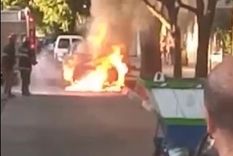 pase y mire: temor por un auto que se incendio en las heras