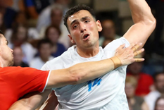 Moyano marcó tres goles pero no alcanzó Foto: CAH