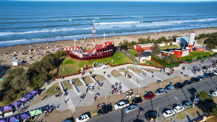 Un destino econ&oacute;mico en verano.