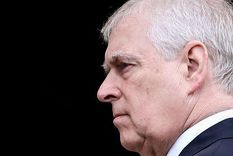 la caida en desgracia de andres mountbatten windsor, de hijo favorito de la reina isabel ii