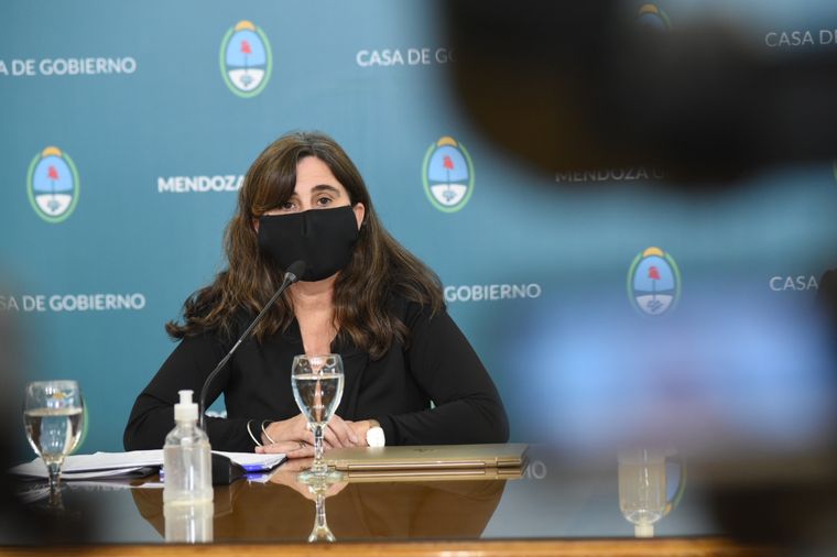 Ana María Nadal, ministra de Salud.