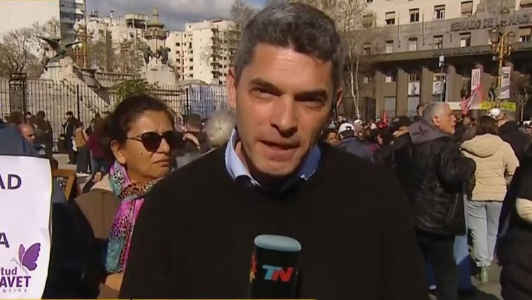 El comunicador no pudo evitar emocionarse. Foto: captura de video/ Todo Noticias.&nbsp;