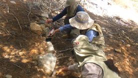 Los restos de una pirámide de 3.800 años fueron hallados en el sitio arqueológico de Chupacigarro, ocultos bajo la vegetación. Foto: Ministerio de cultura de Perú