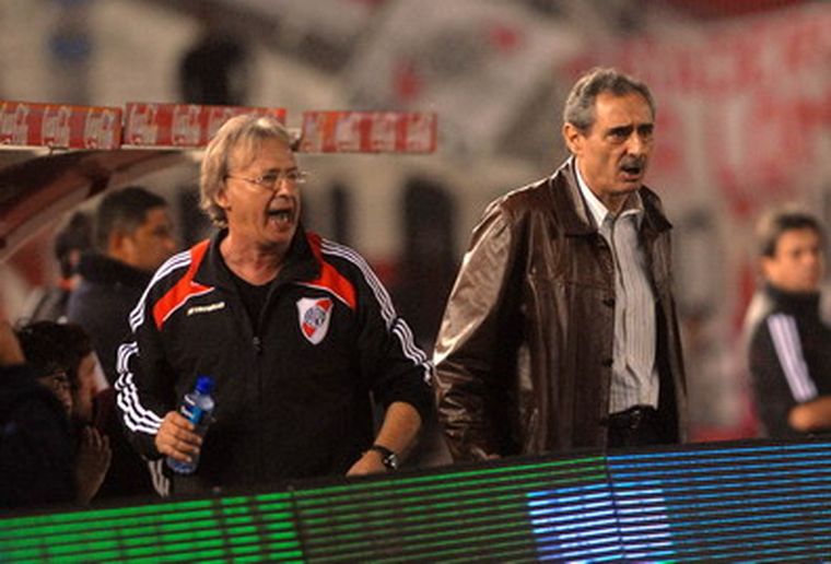 Cappa busca sacar a River del descenso directo. Foto: Telam