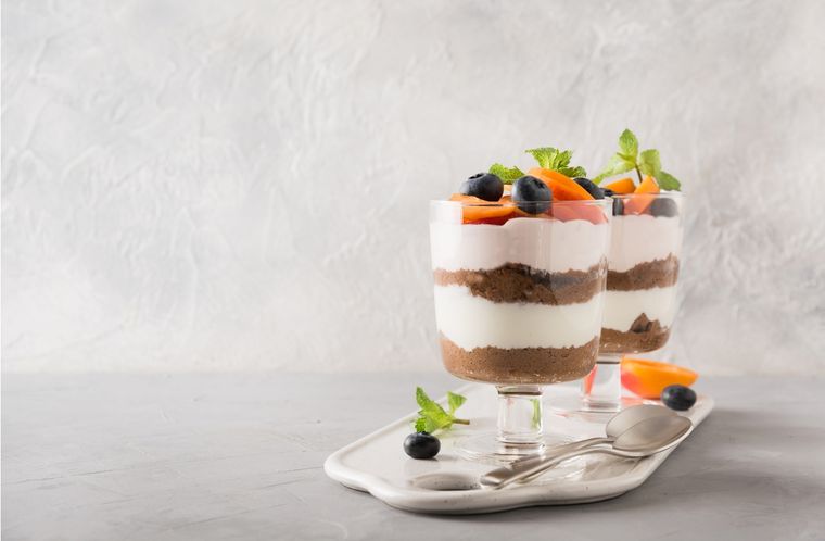 Trifle con chocolate y crema pastelera Una receta deliciosa para hacer en pocos pasos. Foto: Shutterstock