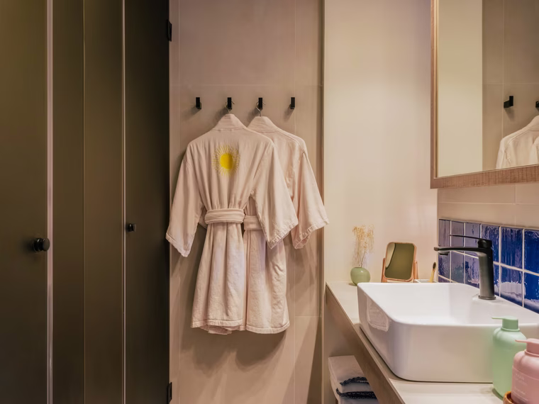 Los baños del hotel ZEL de Costa Brava. Los baños del hotel ZEL de Costa Brava.