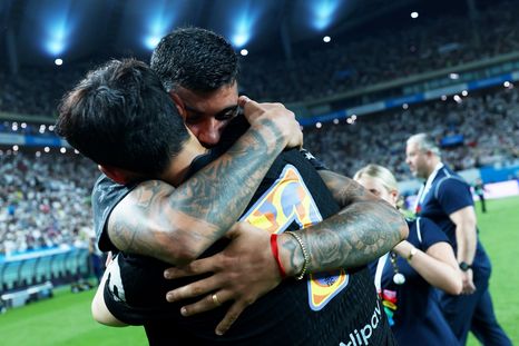 Cuti Romero se despidió de Son en la cancha y en redes sociales. Cuti Romero se despidió de Son en la cancha y en redes sociales.