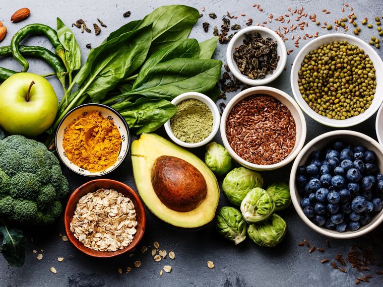 Ten en cuenta estos alimentos a diario. Foto: Shutterstock