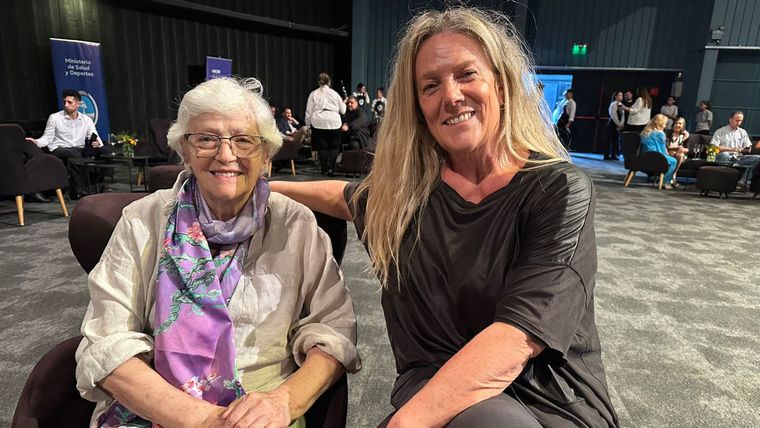 María Teresa Barbera y Alejandra Navarría. María Teresa Barbera y Alejandra Navarría.