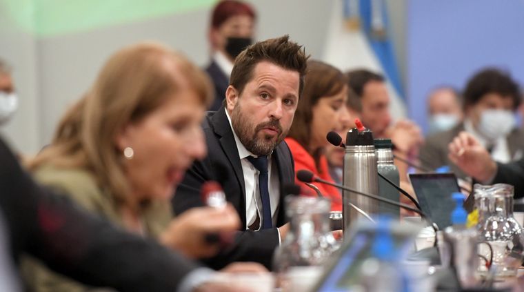 Martín Tetaz le respondió a Mauricio Macri y aseguró que no hay más margen para seguir ajustando jubilados Foto: Télam