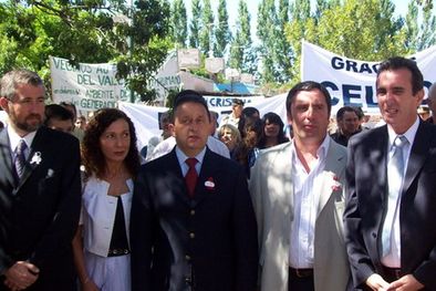 MDZol | Jaque junto a funcionarios en la inauguración del Centro de Salud.