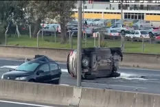 Una nena murió y tres personas resultaron heridas tras un violento choque en la autopista Panamericana