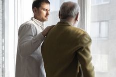 Los desafíos psicológicos y emocionales en las personas con Parkinson son múltiples y complejos. Foto: Archivo.