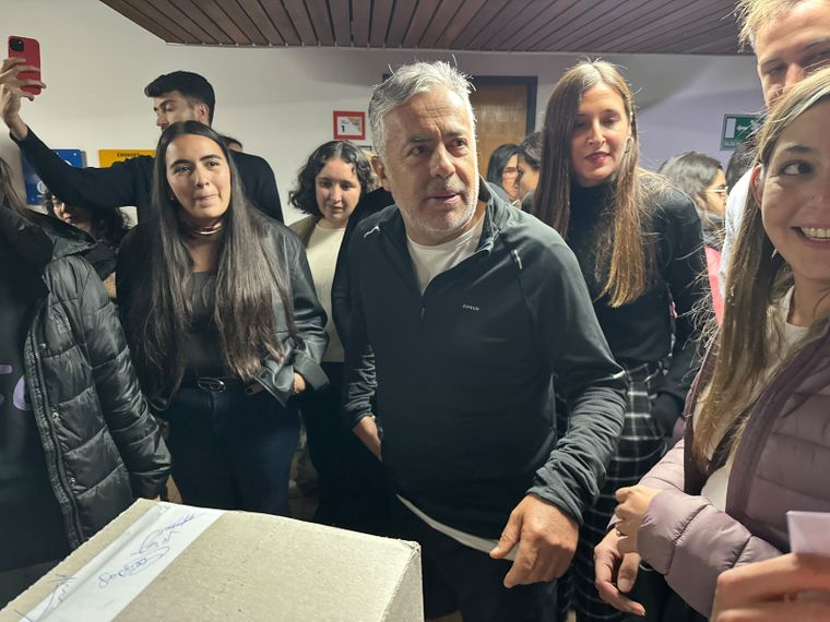 Alfredo Cornejo en las elecciones de la UNCuyo.
