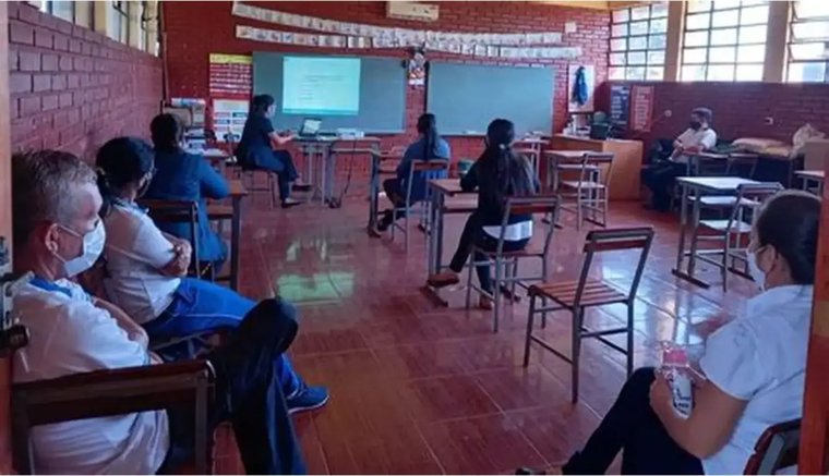 Quien tiene autoridad es, intrínsecamente, un creador; es alguien que crea algo esencial en el otro. Quien tiene autoridad es, intrínsecamente, un creador; es alguien que crea algo esencial en el otro.