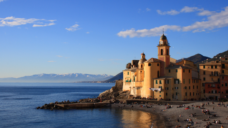 Italia no solo enamora con su clásica gastronomía, sino también con sus paisajes y pueblos de ensueño. Foto: Italian Rivera