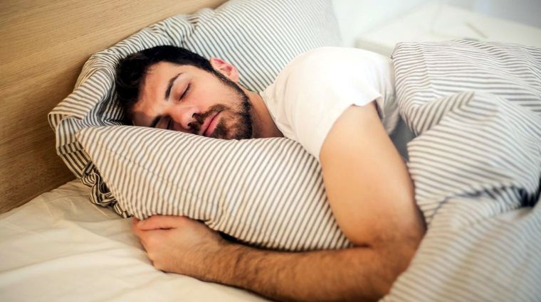 Hay que descansar bien para cuidar nuestra salud. Foto: ElDiario.