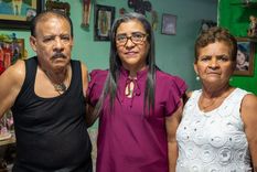 Ernesto Mendoza e Isidora Gómez con su hija Jovana, a 37 años de vivir en primera persona la invasión de EE.UU. a Panamá.