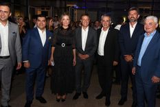 La gente de Sancor y Miguel Ángel Bermejo recibieron al gobernador Rodolfo Suarez y su esposa, y al intendente de Capital Ulpiano Suarez.