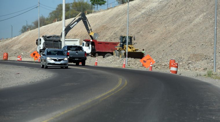 La obra pública representa un 70% de la actividad sectorial, pero el Gobierno de Javier Milei quiere hacer un fuerte ajuste. Foto: ALF PONCE MERCADO / MDZ