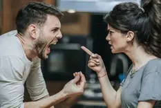 La ira no fabrica delincuentes, pero acorta peligrosamente la distancia entre un conflicto y la tragedia. La ira no fabrica delincuentes, pero acorta peligrosamente la distancia entre un conflicto y la tragedia.